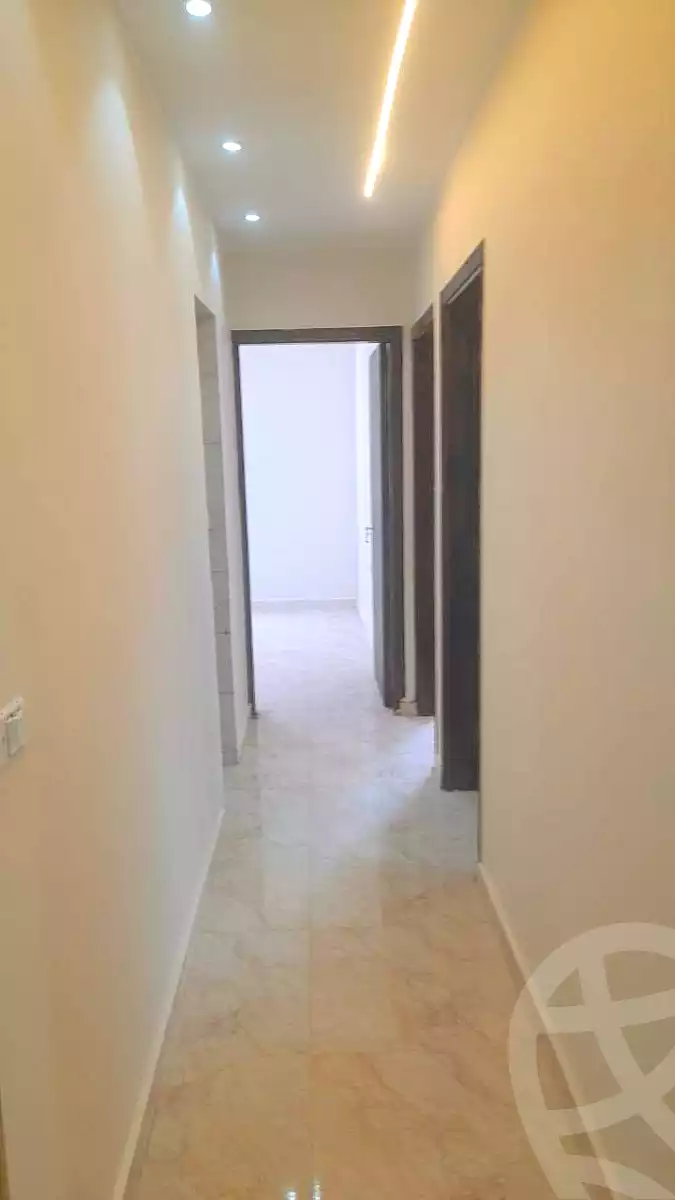 https://aqarmap.com.eg/ar/listing/7042363-for-sale-cairo-helwan-hadayek-helwan-el-eshrein-st