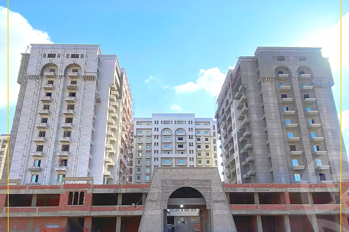 https://aqarmap.com.eg/ar/listing/7043140-for-sale-alexandria-sawary-compounds-boulevard-sawari-louran
