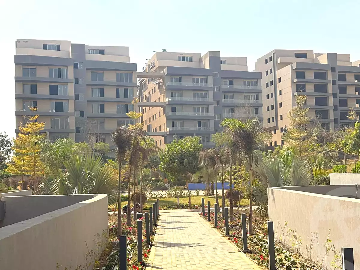 https://aqarmap.com.eg/ar/listing/7043280-for-sale-cairo-new-cairo-lmstqbl-syty-compounds-zyzyny-lmstqbl-rdk-llttwyr