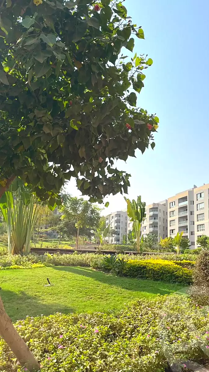 https://aqarmap.com.eg/ar/listing/7043360-for-sale-cairo-new-cairo-lmstqbl-syty-compounds-zyzyny-lmstqbl-rdk-llttwyr