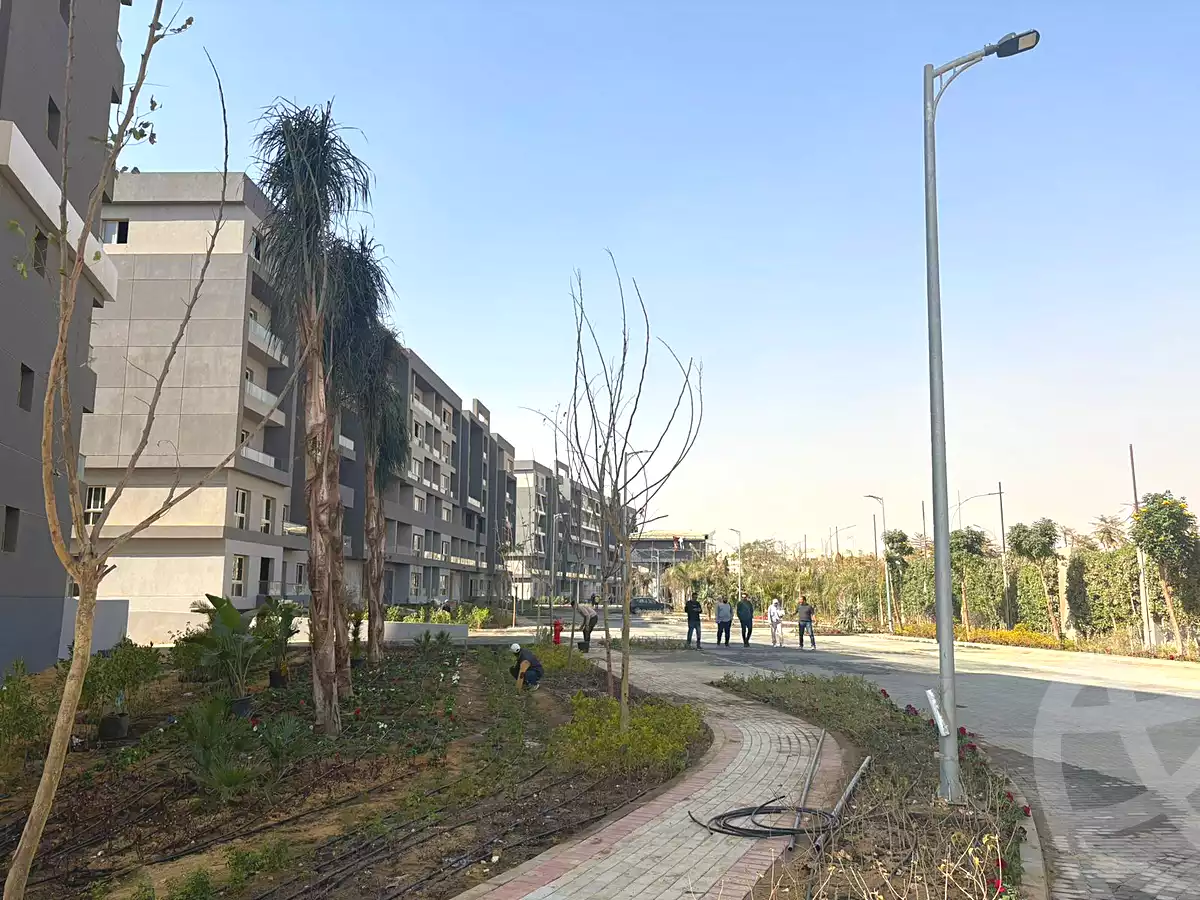 https://aqarmap.com.eg/ar/listing/7043360-for-sale-cairo-new-cairo-lmstqbl-syty-compounds-zyzyny-lmstqbl-rdk-llttwyr