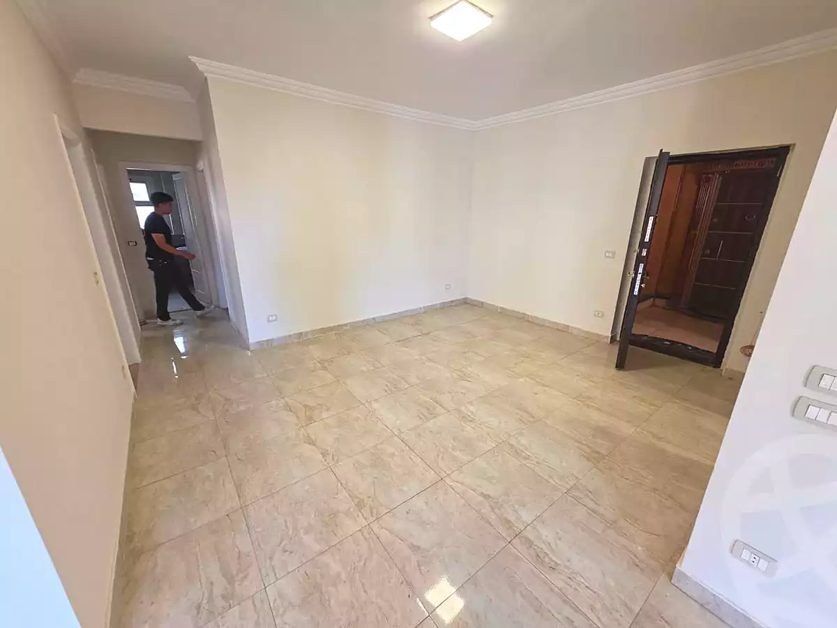 https://aqarmap.com.eg/ar/listing/7043563-for-rent-cairo-new-cairo-compounds-family-city