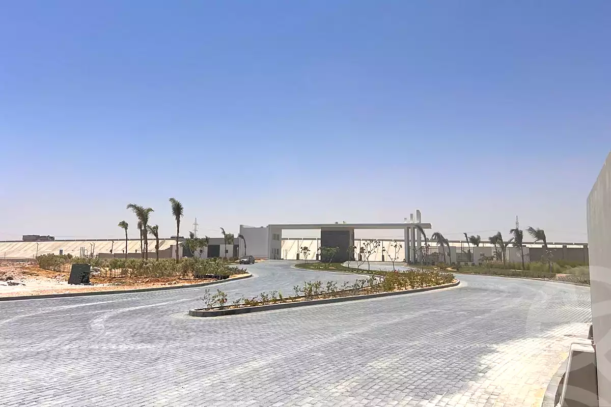 https://aqarmap.com.eg/ar/listing/7043756-for-sale-north-coast-resorts-seashore-resort-hyde-park