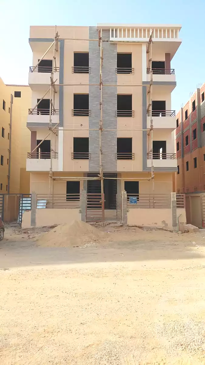 https://aqarmap.com.eg/en/listing/7043814-for-sale-cairo-badr-city-hai-el-ashgar-featured-neighborhood-bait-el-watan
