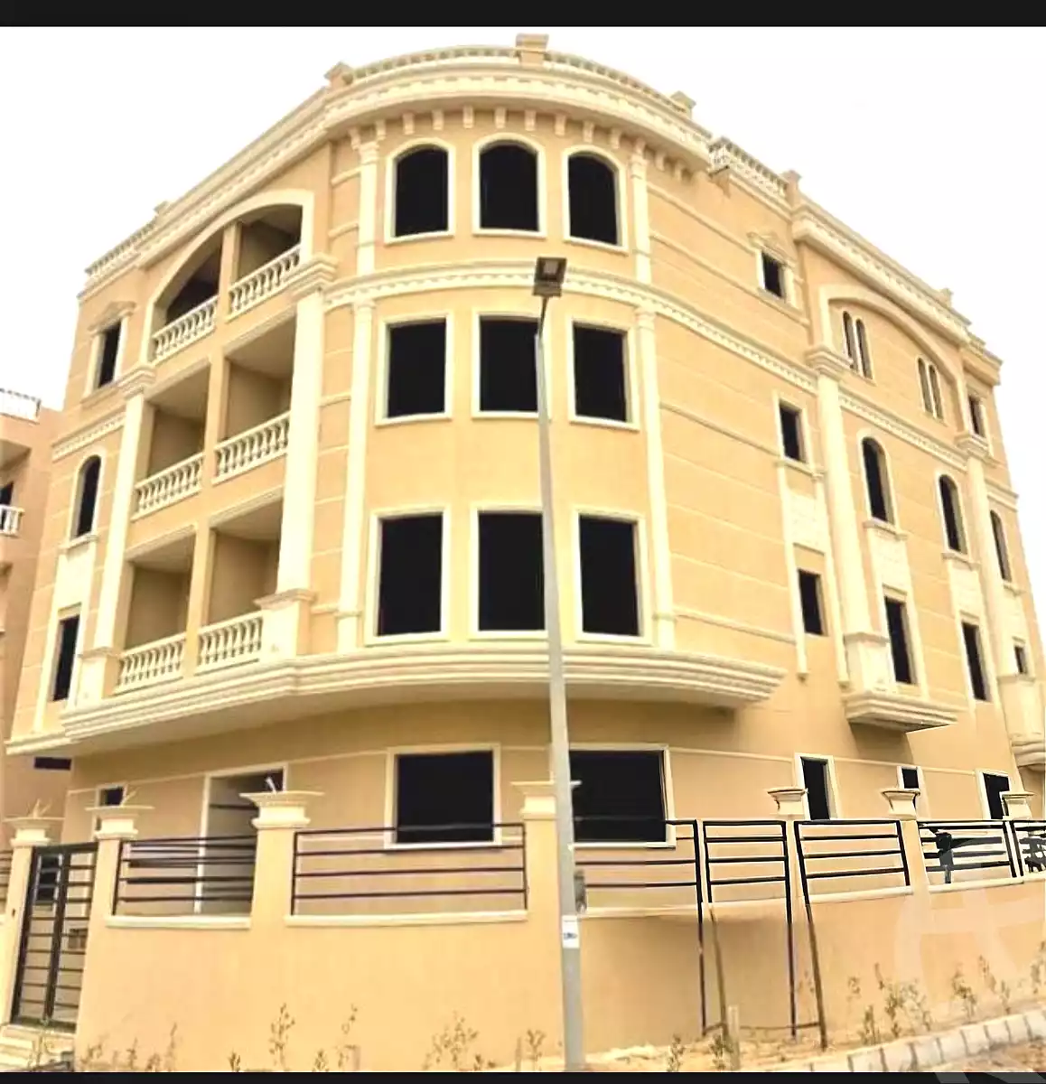 https://aqarmap.com.eg/en/listing/7043902-for-sale-cairo-badr-city-hai-el-ashgar-featured-neighborhood-el-imam-el-bokhary-st