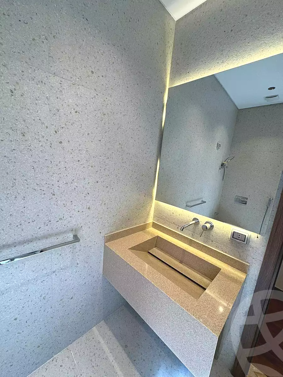 https://aqarmap.com.eg/ar/listing/7043975-for-rent-cairo-new-cairo-first-settlement-mhwr-mstfy-kml