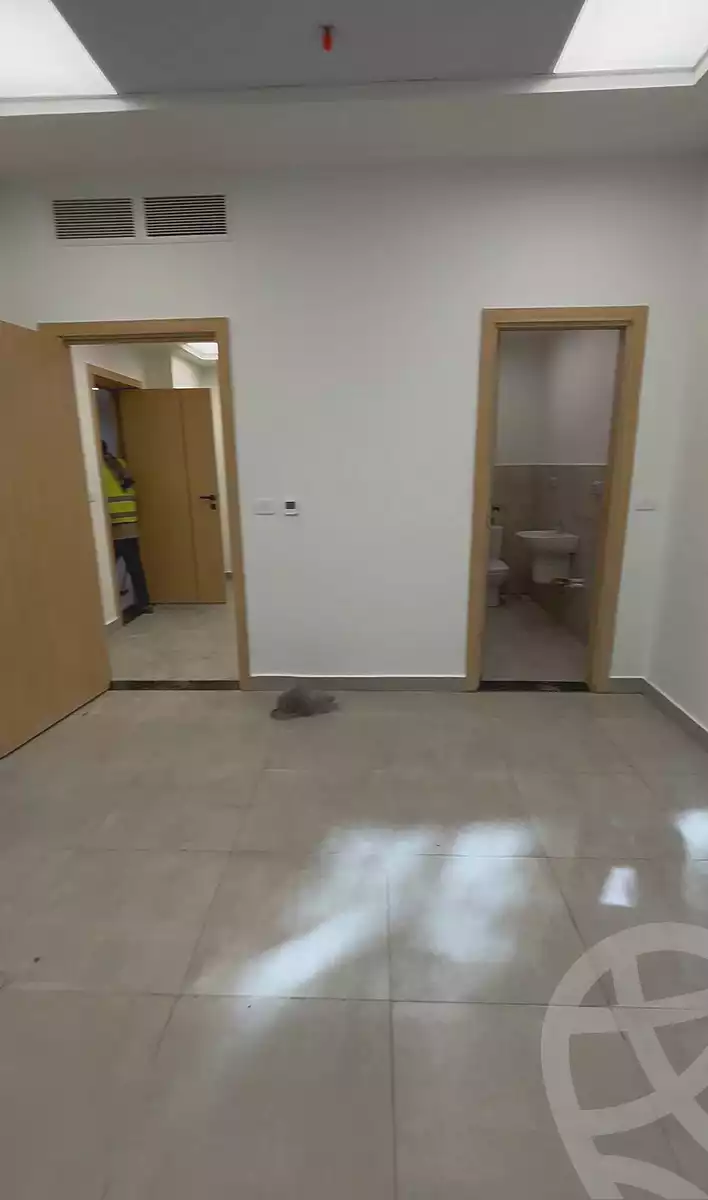 https://aqarmap.com.eg/ar/listing/7044825-for-rent-cairo-new-cairo-compounds-thry-skysty-mwl-lndmrk-sbwr