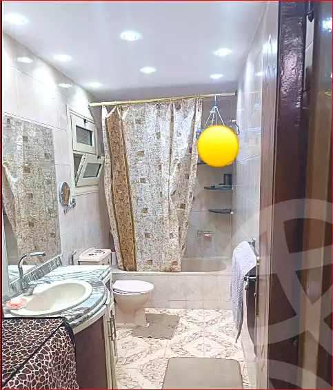 https://aqarmap.com.eg/ar/listing/7045238-for-sale-cairo-helwan-helwan-el-sharkeya-zaki-hawas-st