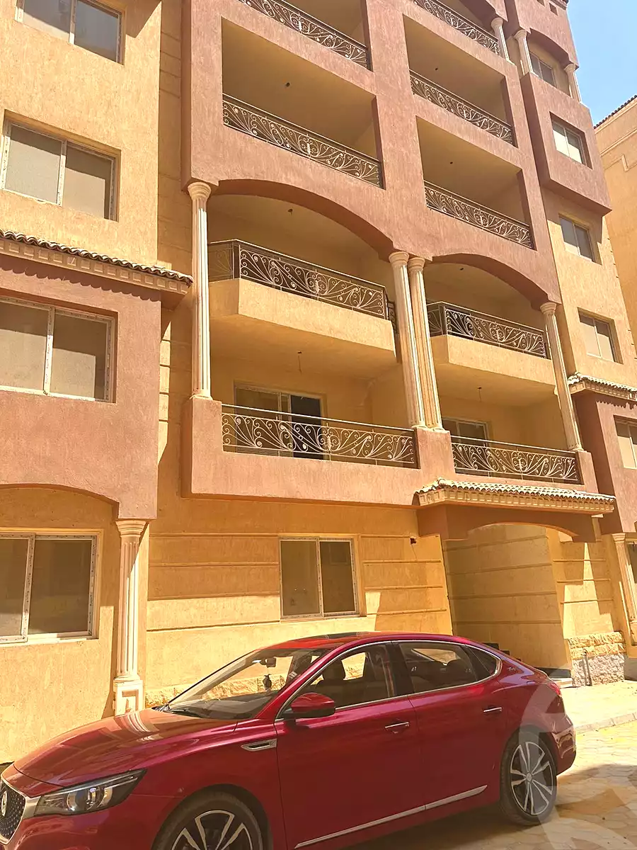 https://aqarmap.com.eg/ar/listing/7045537-for-sale-cairo-new-cairo-compounds-loaloat-new-cairo