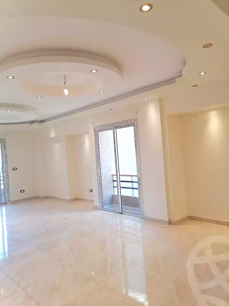 https://aqarmap.com.eg/ar/listing/7045581-for-rent-cairo-new-cairo-compounds-the-square