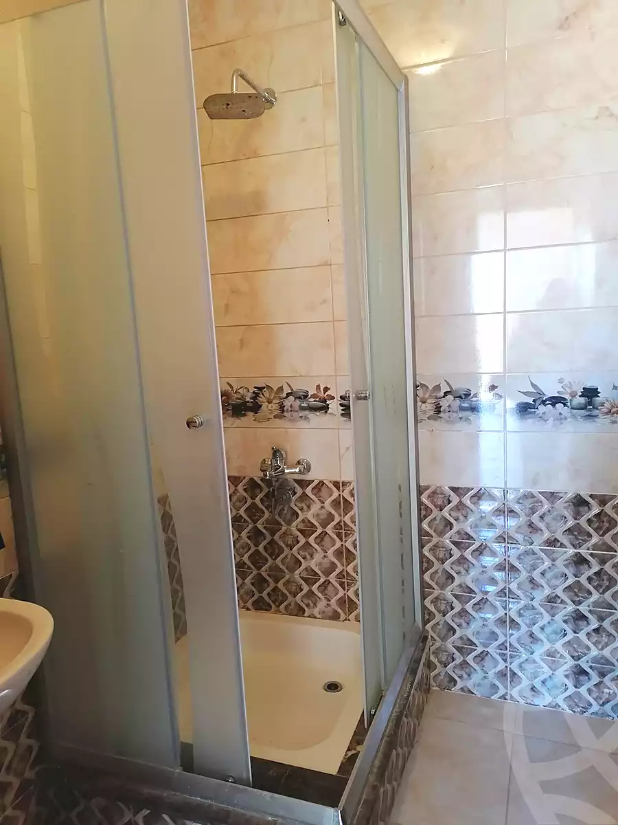 https://aqarmap.com.eg/ar/listing/7045581-for-rent-cairo-new-cairo-compounds-the-square
