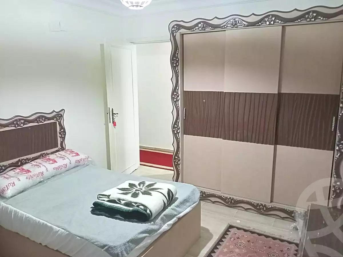https://aqarmap.com.eg/en/listing/7045675-for-rent-cairo-new-cairo-compounds-la-rose