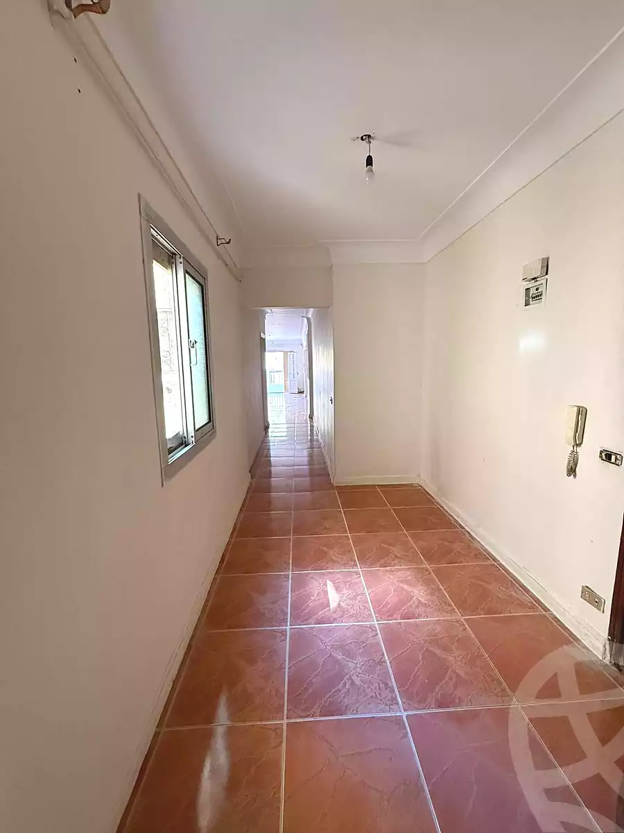 https://aqarmap.com.eg/ar/listing/7045876-for-sale-alexandria-sydy-bshr-sydy-bshr-bhry-abd-el-salam-aref-st