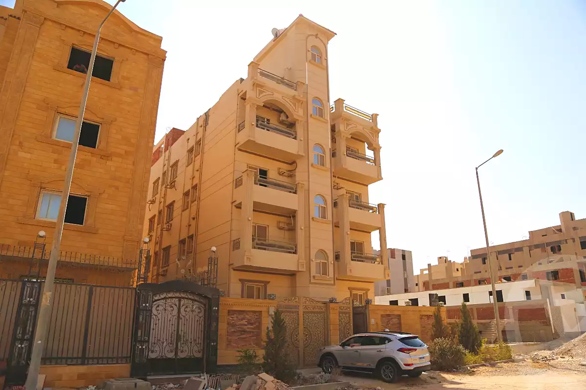 https://aqarmap.com.eg/ar/listing/7047132-for-sale-cairo-6th-of-october-el-tawsaat-el-shamalya-hy-2000-qt