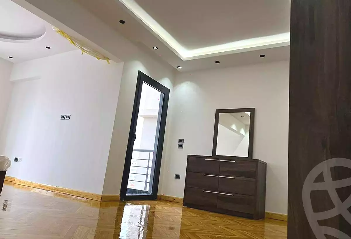 https://aqarmap.com.eg/ar/listing/7047441-for-sale-cairo-el-maadi-compounds-grand-gate