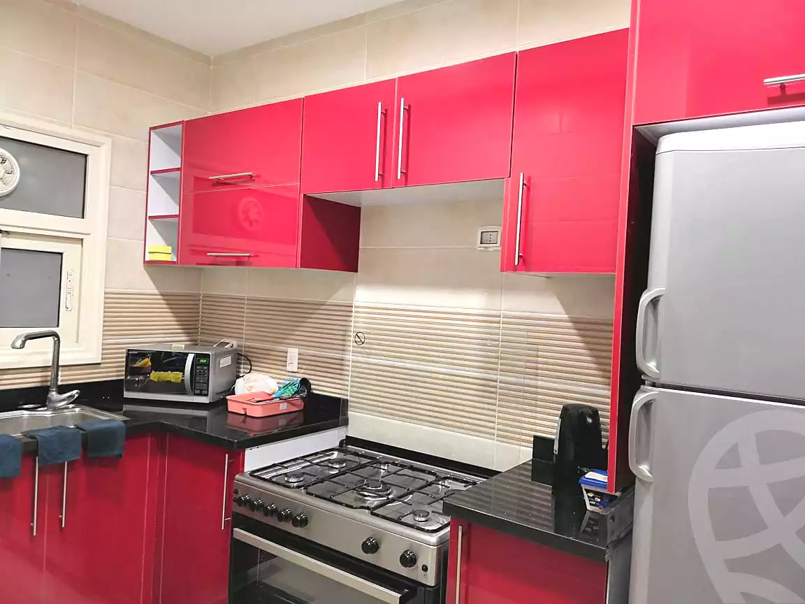 https://aqarmap.com.eg/ar/listing/7047511-for-rent-cairo-new-cairo-compounds-byrl-d-rw