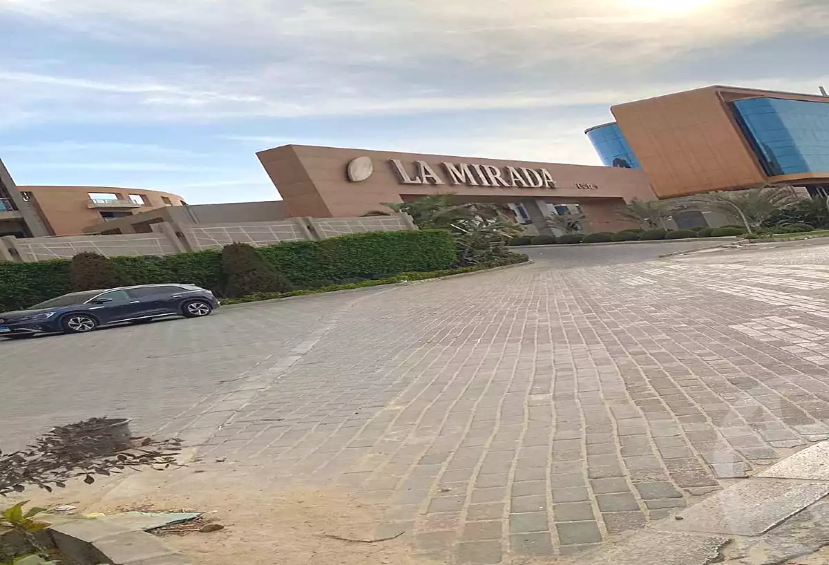 https://aqarmap.com.eg/ar/listing/7047525-for-sale-cairo-new-cairo-compounds-la-mirada