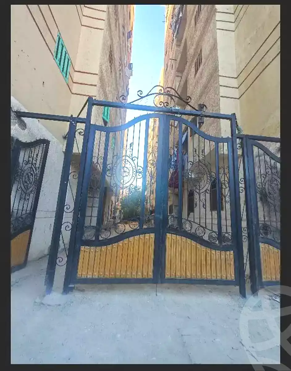 https://aqarmap.com.eg/ar/listing/7047527-for-sale-alexandria-al-agamy-el-hanouvel-el-shaheed-ahmed-hamdy-st