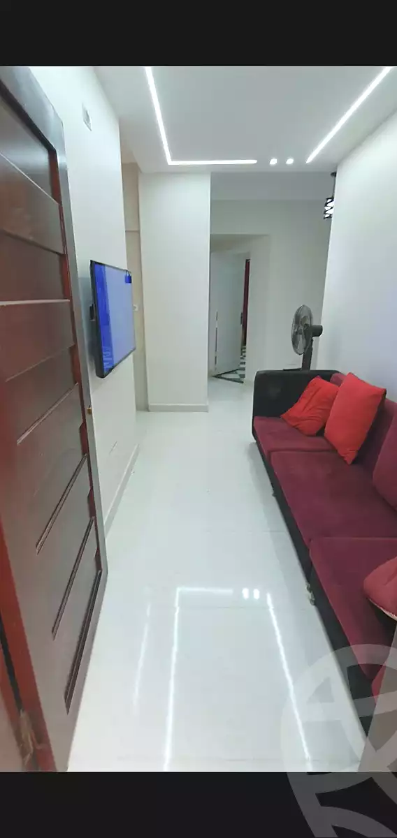 https://aqarmap.com.eg/ar/listing/7047731-for-rent-cairo-6th-of-october-el-ahyaa-neighborhood-1st-al-maahad