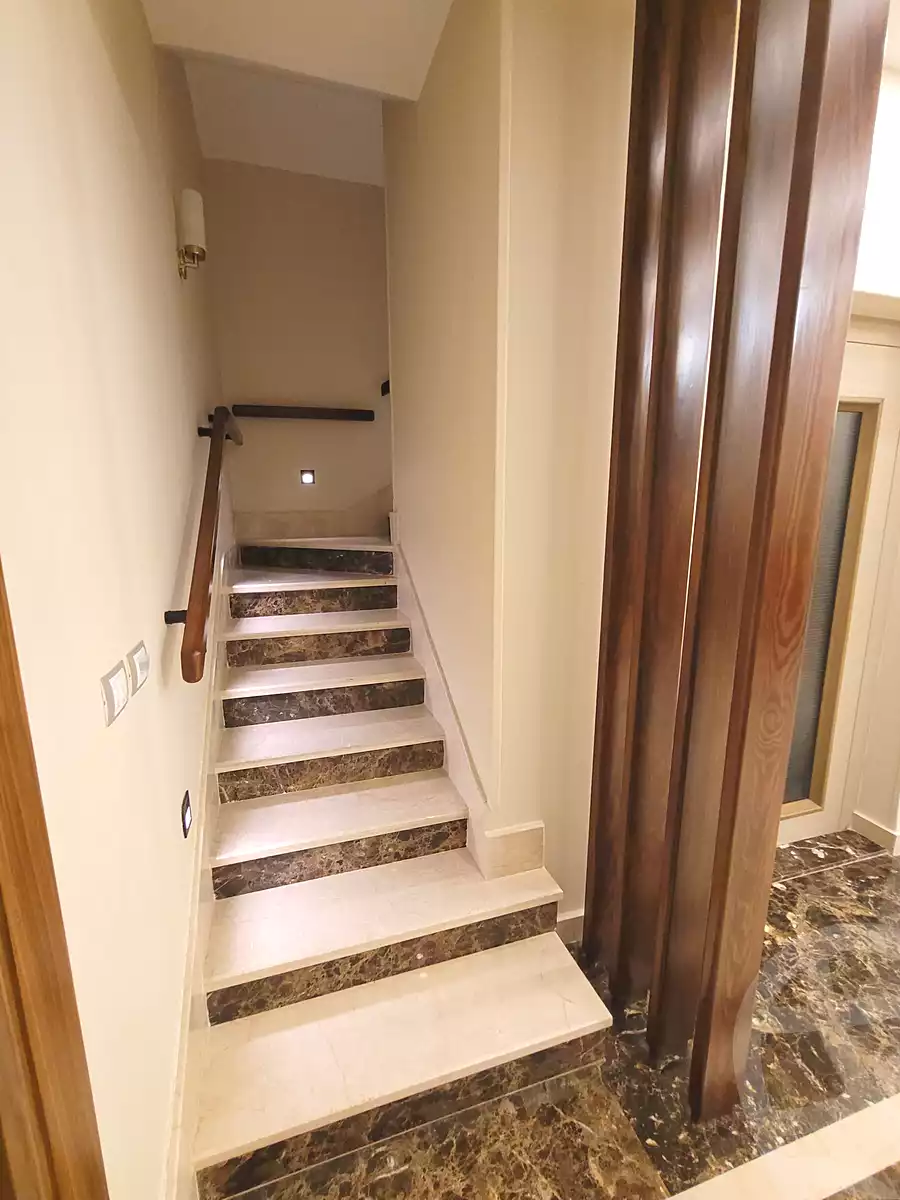 4 BR Twinhouse in Continental Residence, photo 16 of 36