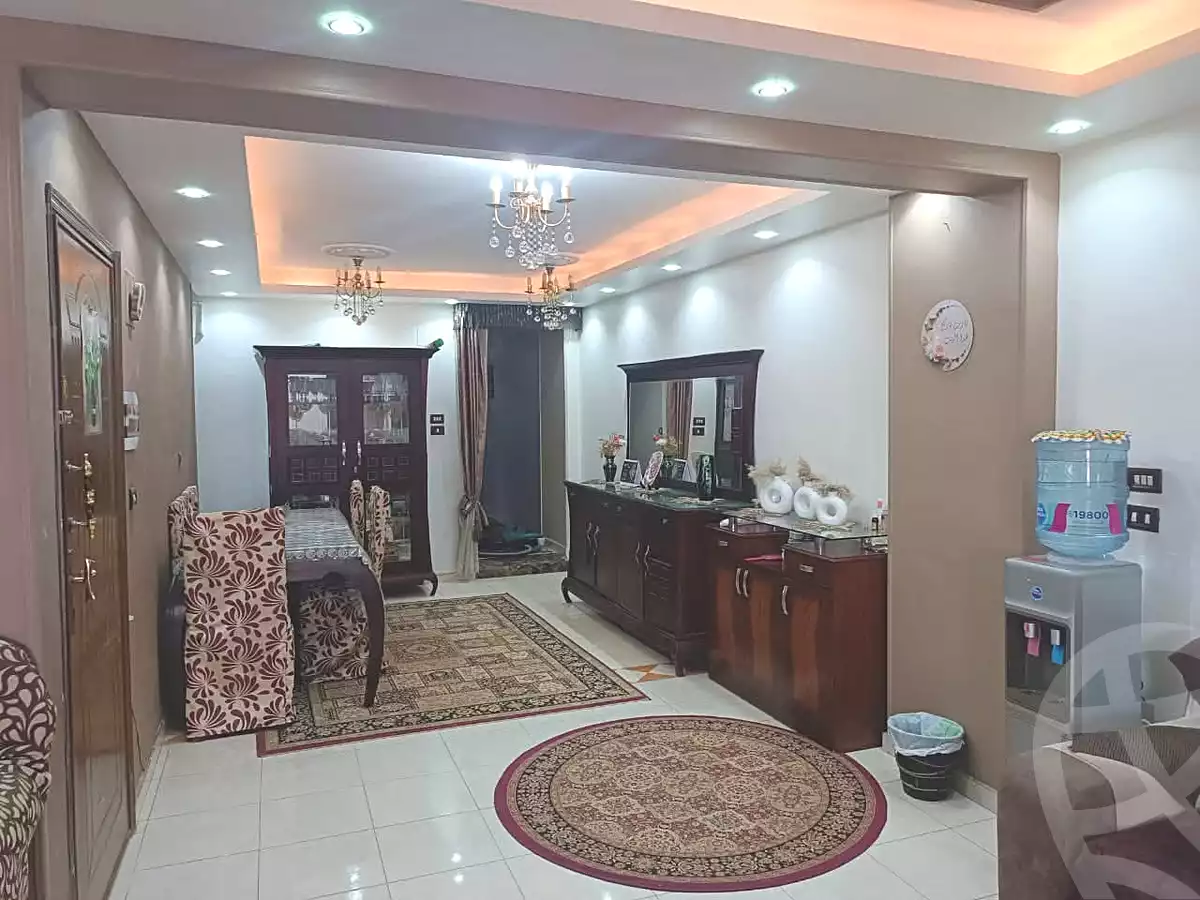 https://aqarmap.com.eg/ar/listing/7048264-for-sale-cairo-helwan-helwan-el-sharkeya-zaki-hawas-st