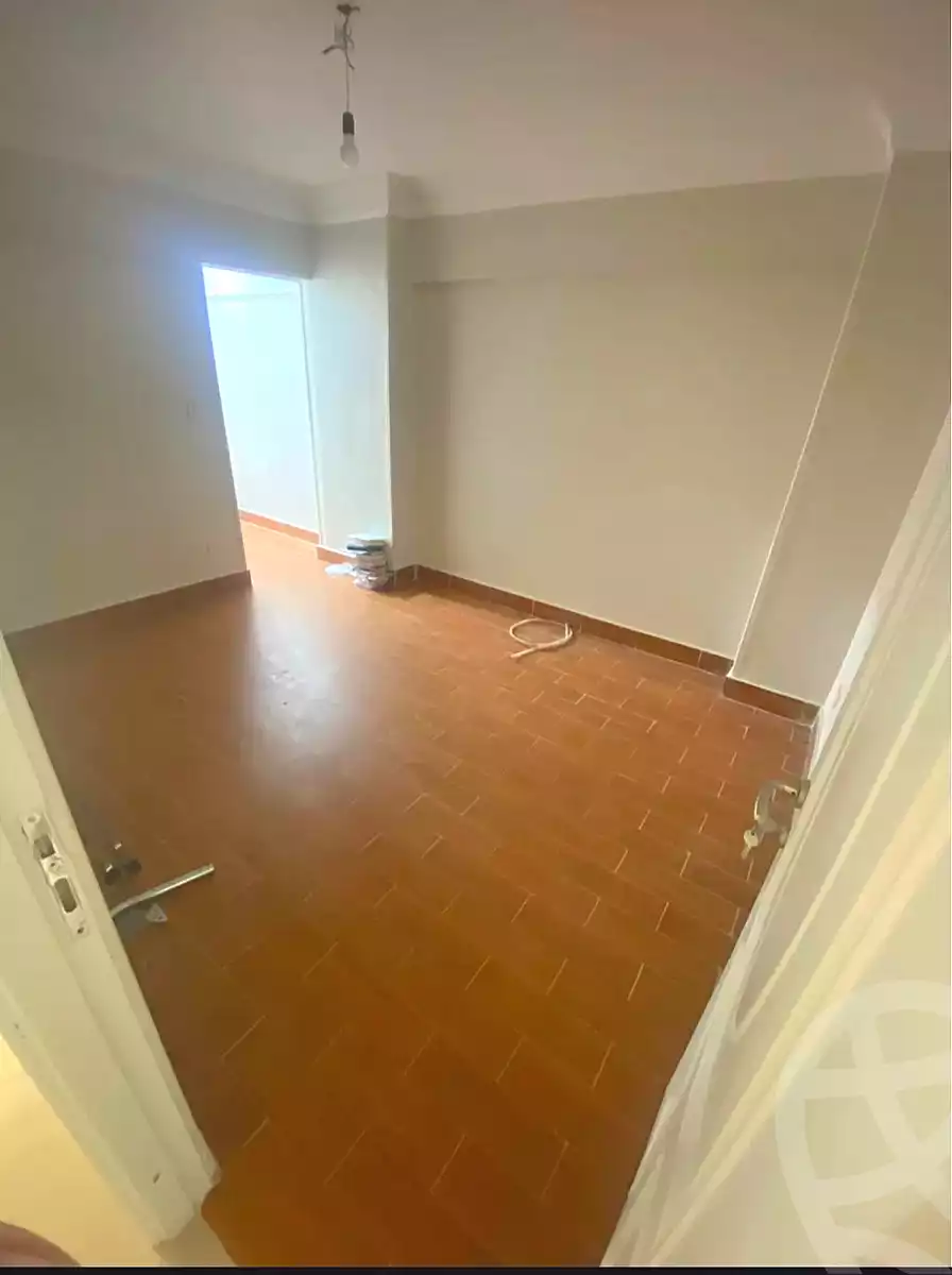 https://aqarmap.com.eg/ar/listing/7048687-for-sale-alexandria-zezenia-ibrahim-el-attar-st