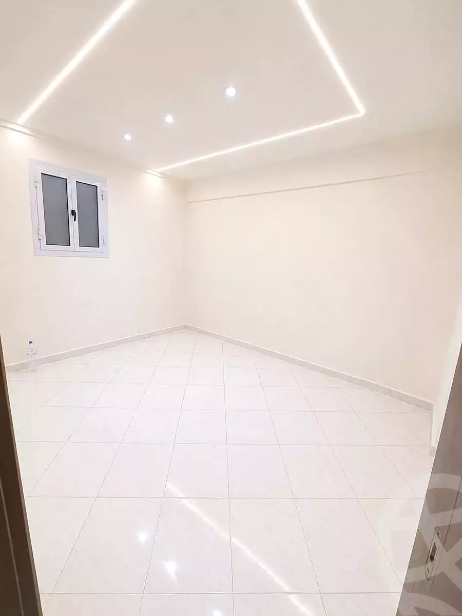 https://aqarmap.com.eg/en/listing/7048767-for-sale-alexandria-lsywf-el-falki