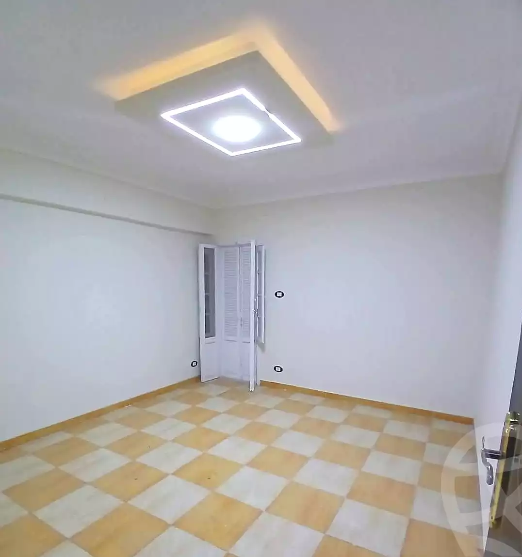 https://aqarmap.com.eg/en/listing/7048793-for-sale-alexandria-lsywf-el-falki
