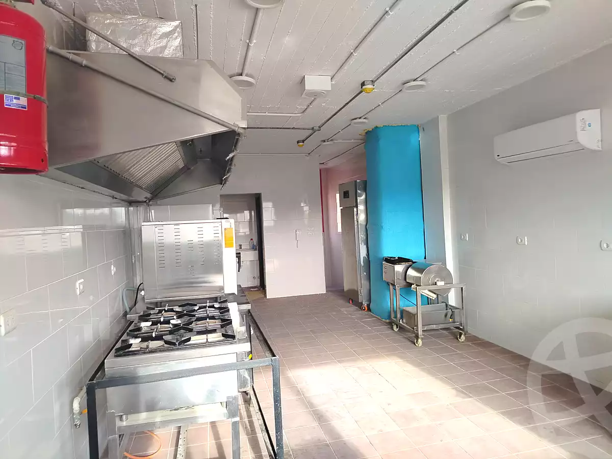 https://aqarmap.com.eg/en/listing/7049184-for-sale-cairo-new-cairo-lrhb-city-malls-and-markets
