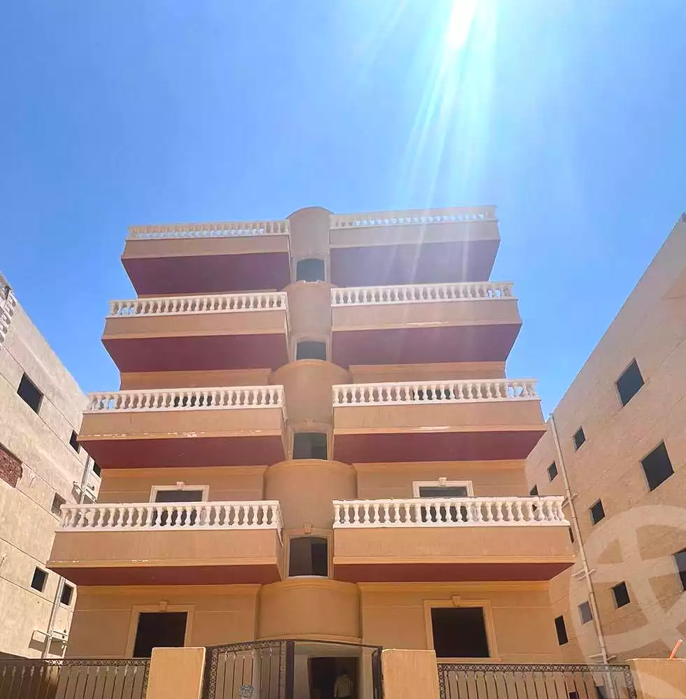 https://aqarmap.com.eg/ar/listing/7049674-for-sale-cairo-badr-city-hai-el-ashgar-featured-neighborhood-bait-el-watan