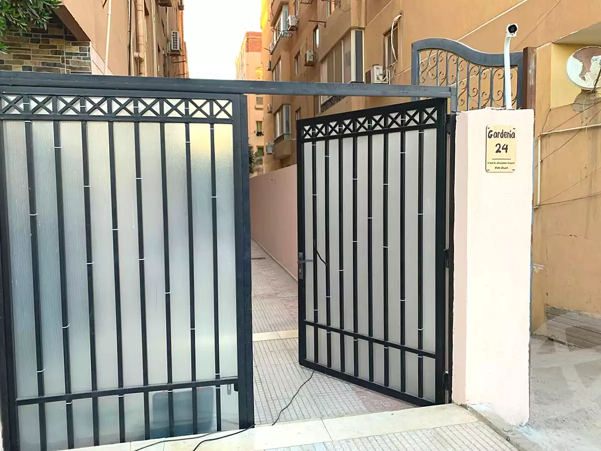 https://aqarmap.com.eg/ar/listing/7049867-for-sale-cairo-el-sheikh-zayed-city-small-investor