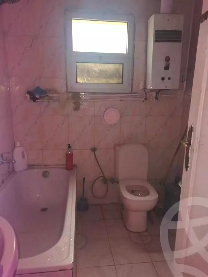 https://aqarmap.com.eg/ar/listing/7050625-for-sale-cairo-faisal-kafr-tohormos-queen-nazli-st