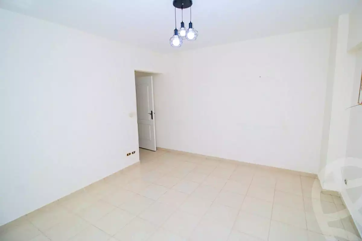 https://aqarmap.com.eg/ar/listing/7050947-for-sale-alexandria-camp-cesar-famous-st