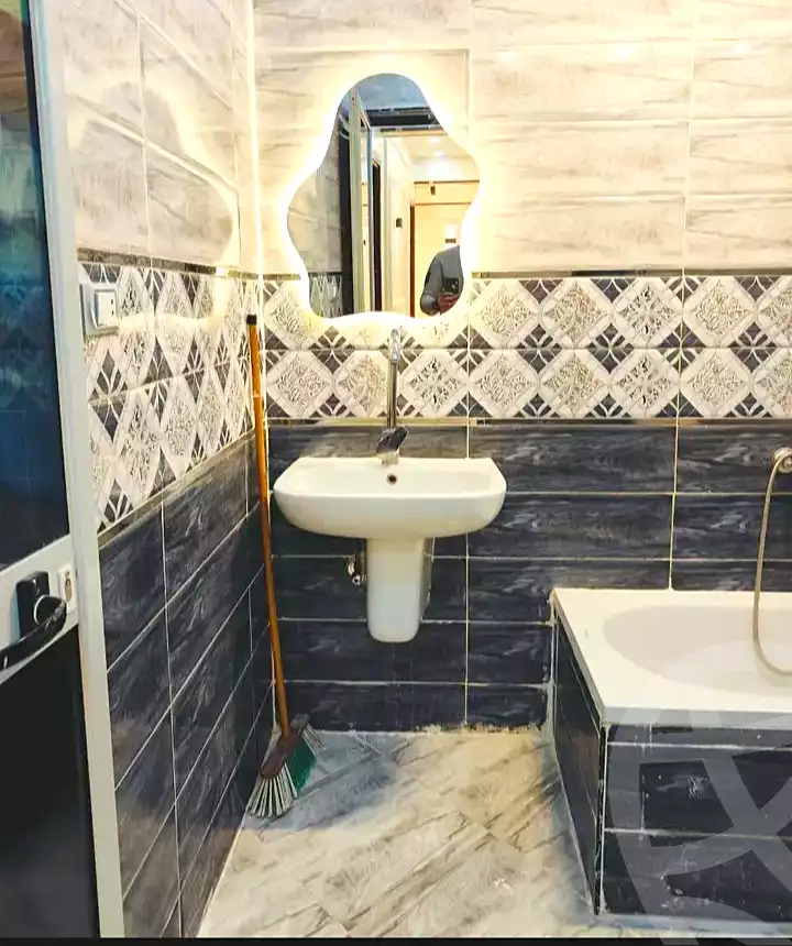 https://aqarmap.com.eg/ar/listing/7051183-for-sale-alexandria-al-agamy-bw-ywsf