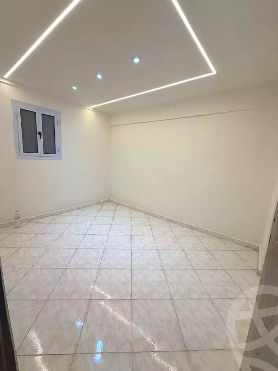 https://aqarmap.com.eg/en/listing/7051294-for-sale-alexandria-lsywf-el-falki