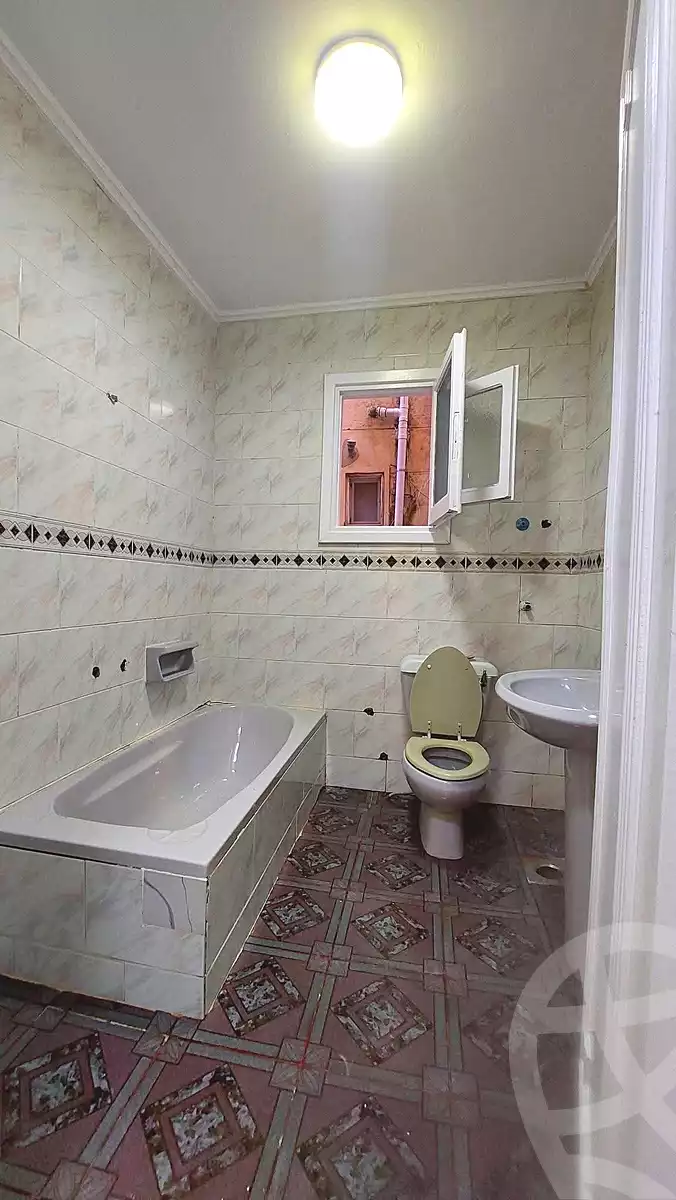 https://aqarmap.com.eg/ar/listing/7052841-for-sale-alexandria-al-agamy-shataa-el-nakheel
