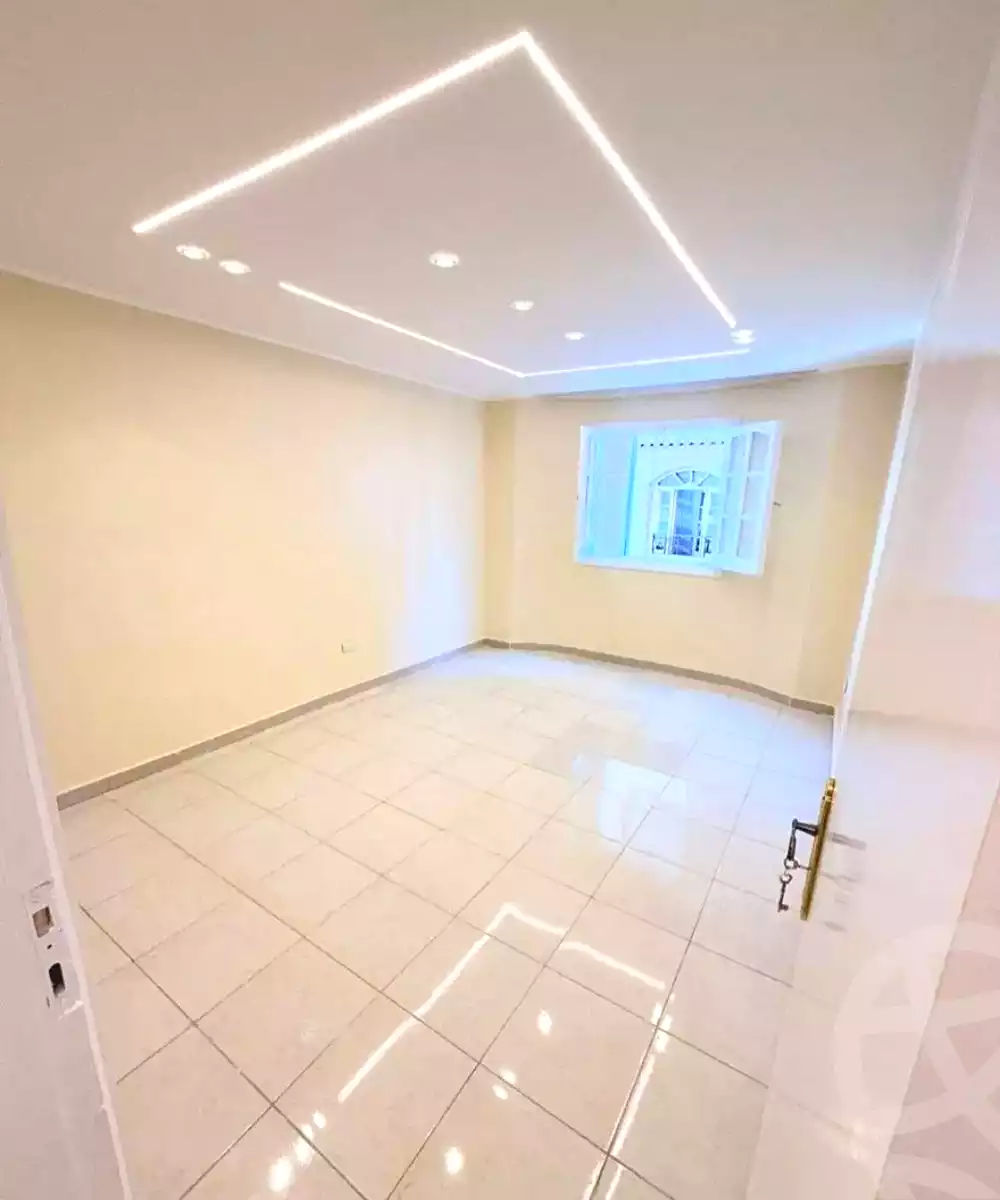 https://aqarmap.com.eg/ar/listing/7053343-for-sale-alexandria-miami-45-street