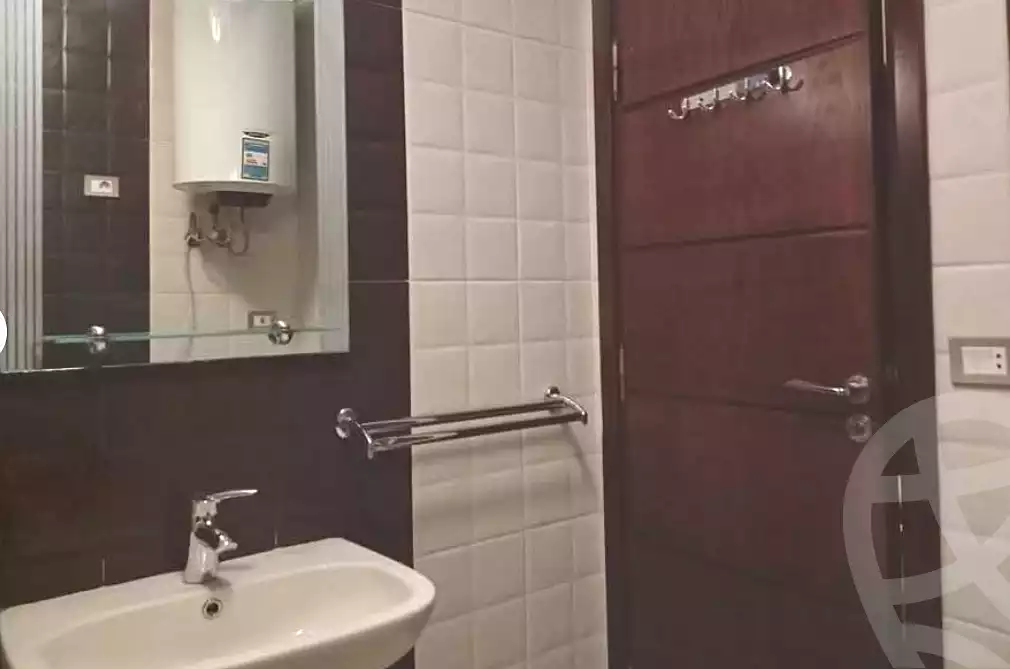 https://aqarmap.com.eg/ar/listing/7054140-for-sale-cairo-ain-shams-ahmed-esmat-st