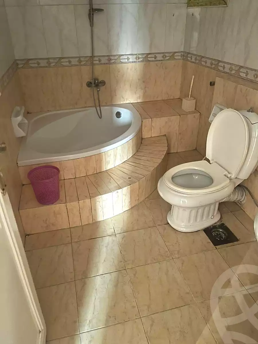 https://aqarmap.com.eg/ar/listing/7050615-for-sale-cairo-el-maadi-sarayat-el-maadi-street-153