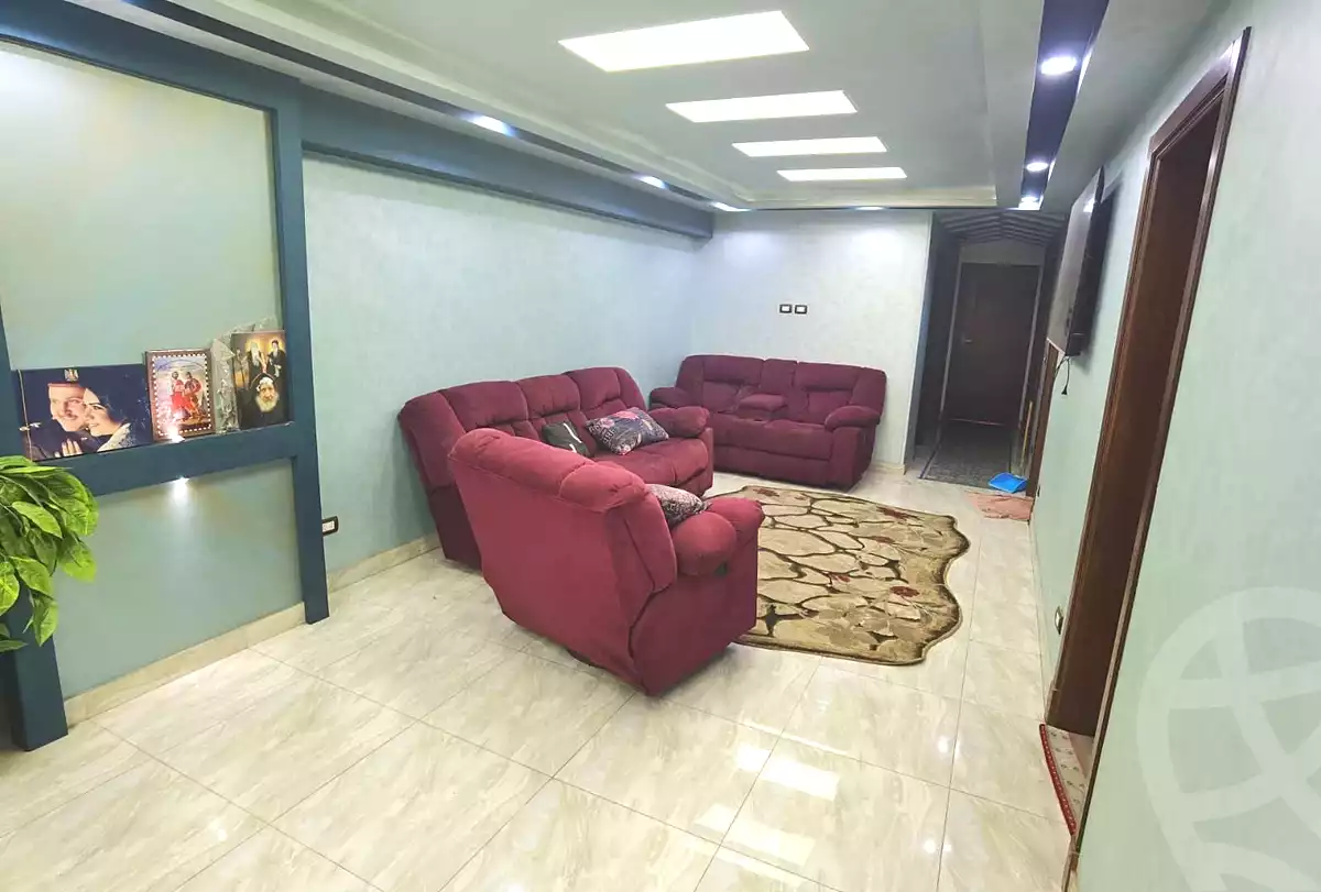 https://aqarmap.com.eg/ar/listing/7054488-for-sale-cairo-shoubra-corniche-el-nile-st