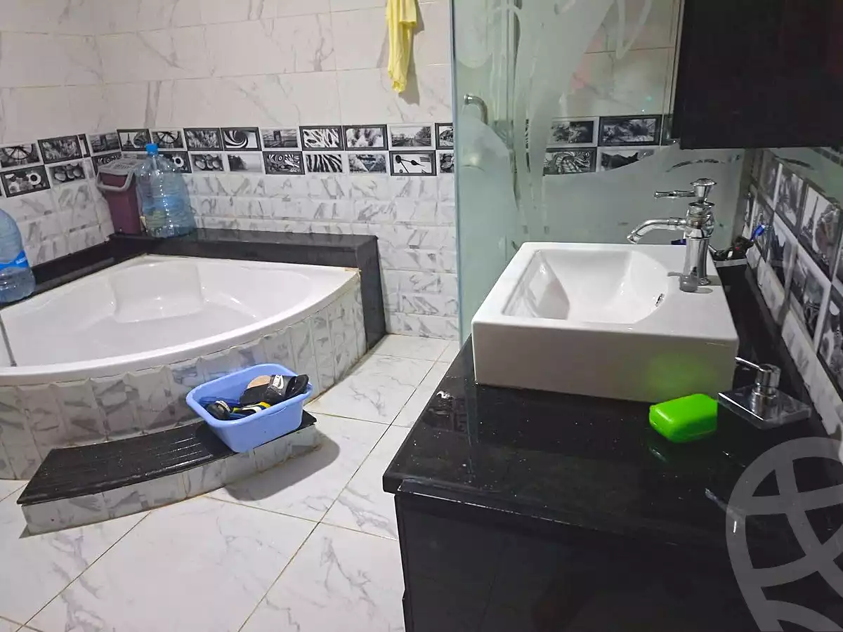 https://aqarmap.com.eg/en/listing/7055232-for-sale-cairo-helwan-mahmoud-khater-st