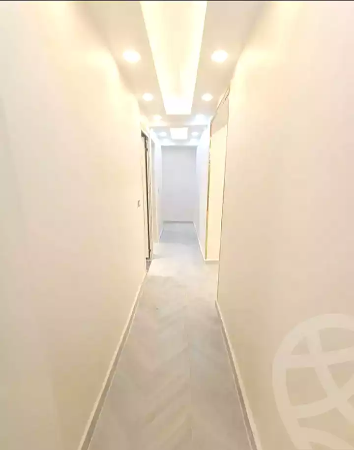 https://aqarmap.com.eg/ar/listing/7055295-for-sale-alexandria-al-agamy-el-hanouvel