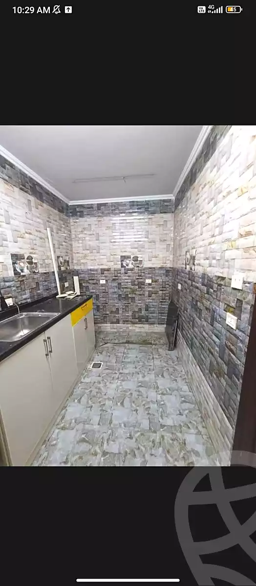 https://aqarmap.com.eg/ar/listing/7055450-for-sale-cairo-helwan-ahmed-enci-st