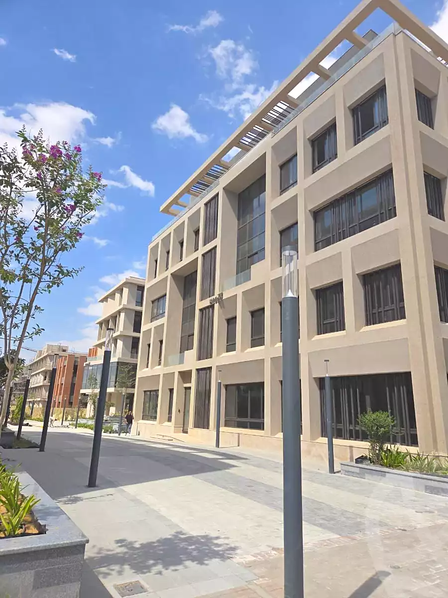 https://aqarmap.com.eg/ar/listing/7055694-for-sale-cairo-new-cairo-compounds-district-5-the-plateau-district-5