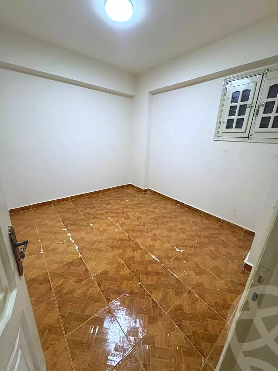 https://aqarmap.com.eg/en/listing/7055764-for-sale-cairo-el-haram-el-lebeny-soltan-khattab-st