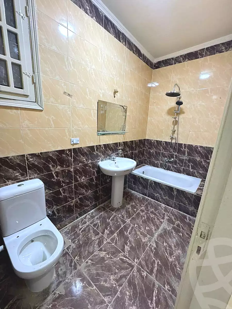 https://aqarmap.com.eg/en/listing/7055764-for-sale-cairo-el-haram-el-lebeny-soltan-khattab-st
