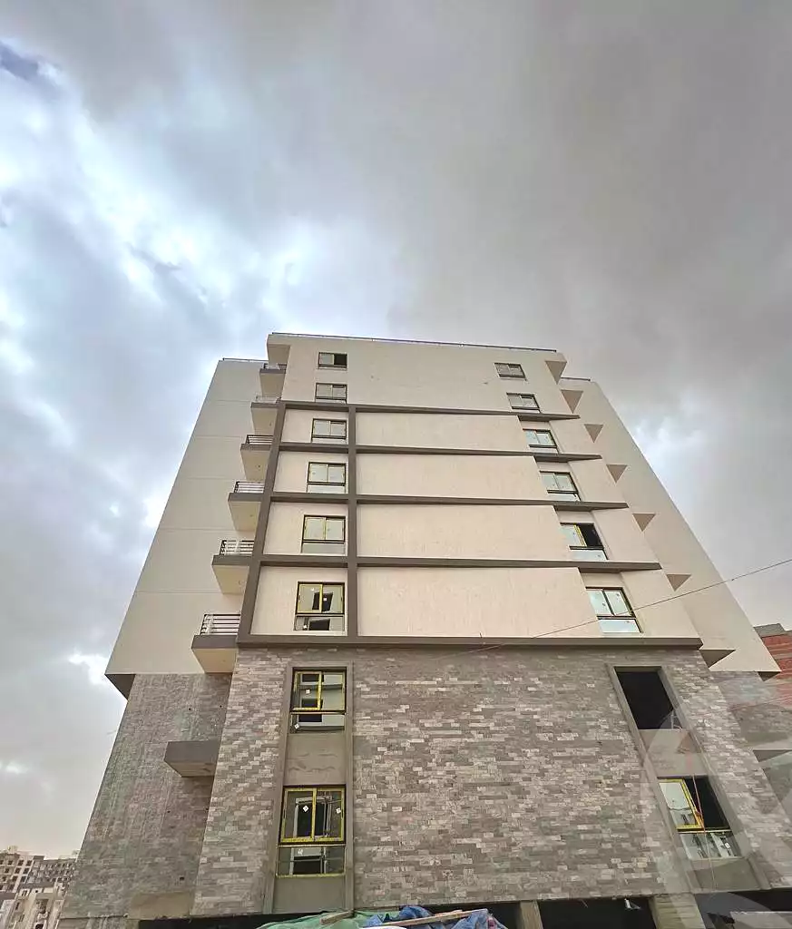 https://aqarmap.com.eg/ar/listing/7055796-for-sale-cairo-new-administrative-capital-r7-green-avenue