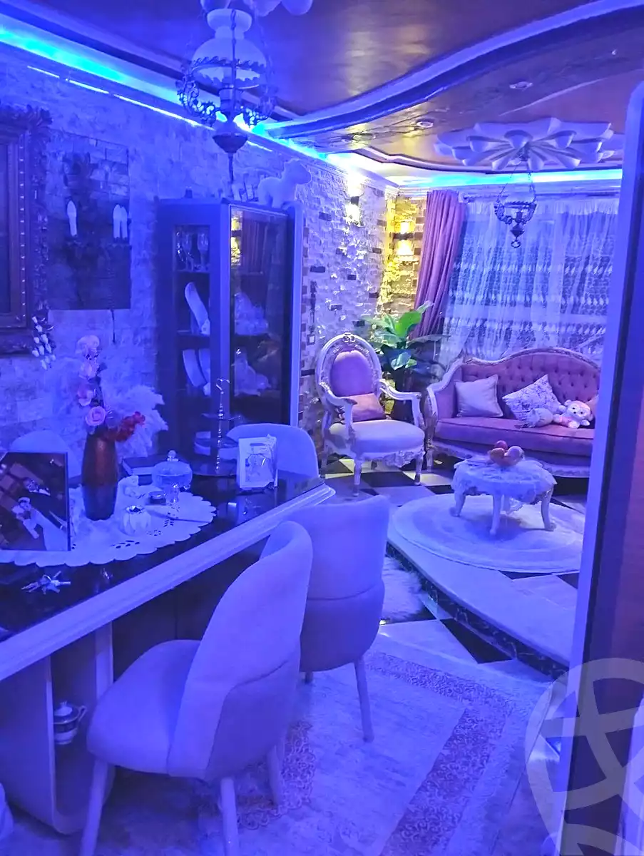 https://aqarmap.com.eg/en/listing/7056105-for-sale-alexandria-al-agamy-el-hanouvel-radwan-st