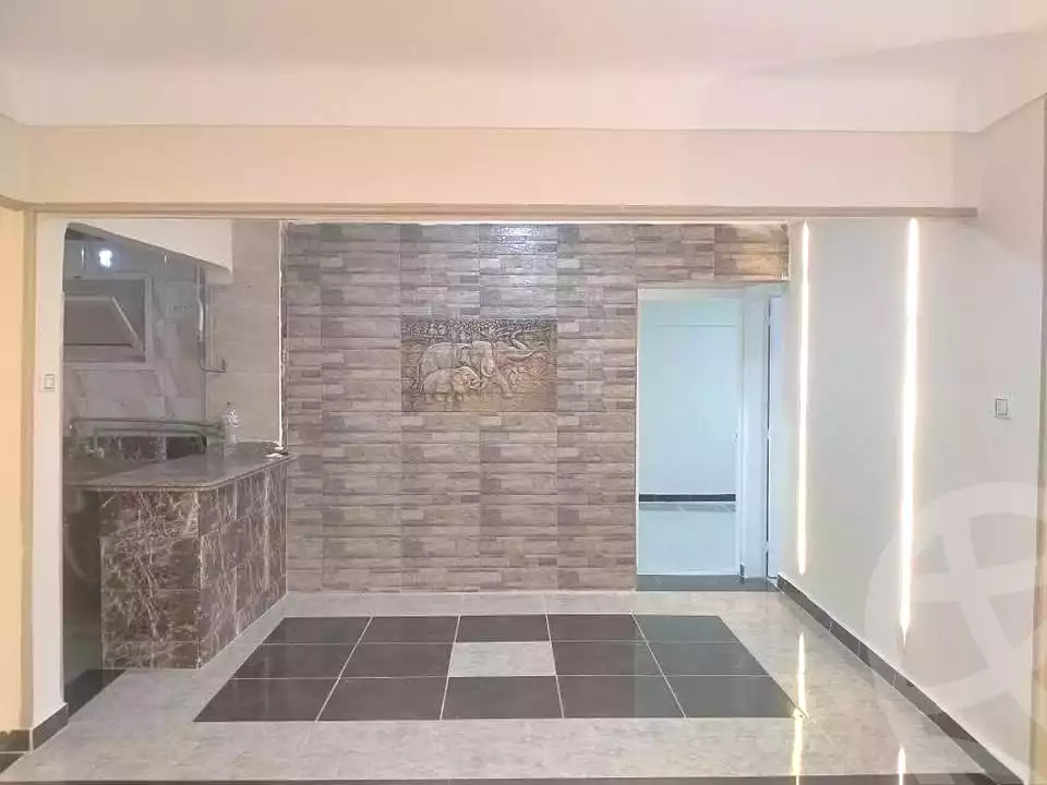 https://aqarmap.com.eg/en/listing/7056818-for-sale-alexandria-al-agamy-el-hanouvel-al-haded-we-al-soulb-st