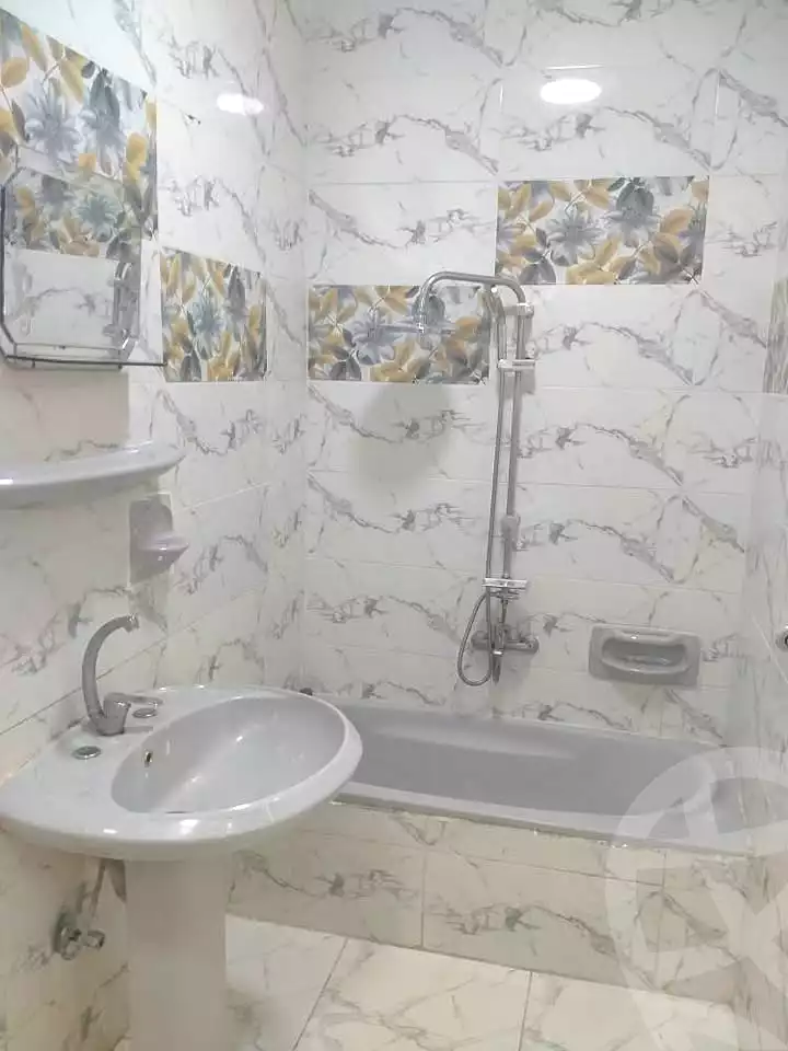 https://aqarmap.com.eg/en/listing/7056818-for-sale-alexandria-al-agamy-el-hanouvel-al-haded-we-al-soulb-st